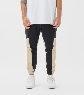 Jumpa Track Jogger Black/Dk Tan