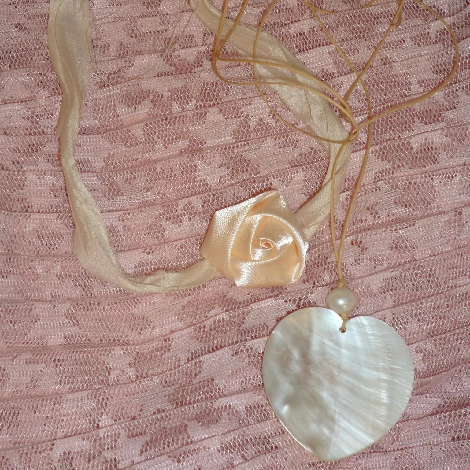 Rosebud Necklace in Cream