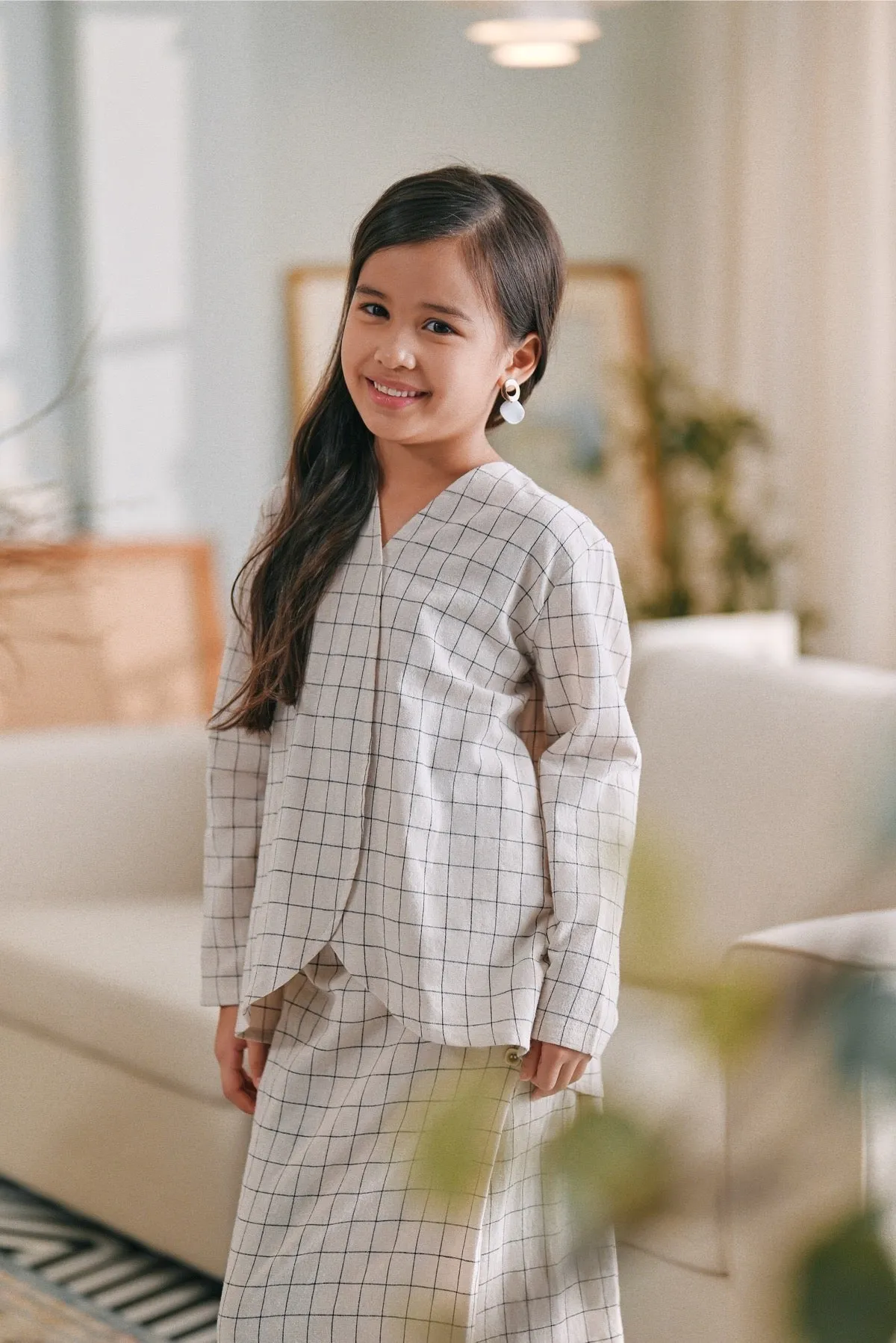 The Caya Bulan Blouse - Good Champagne Checked