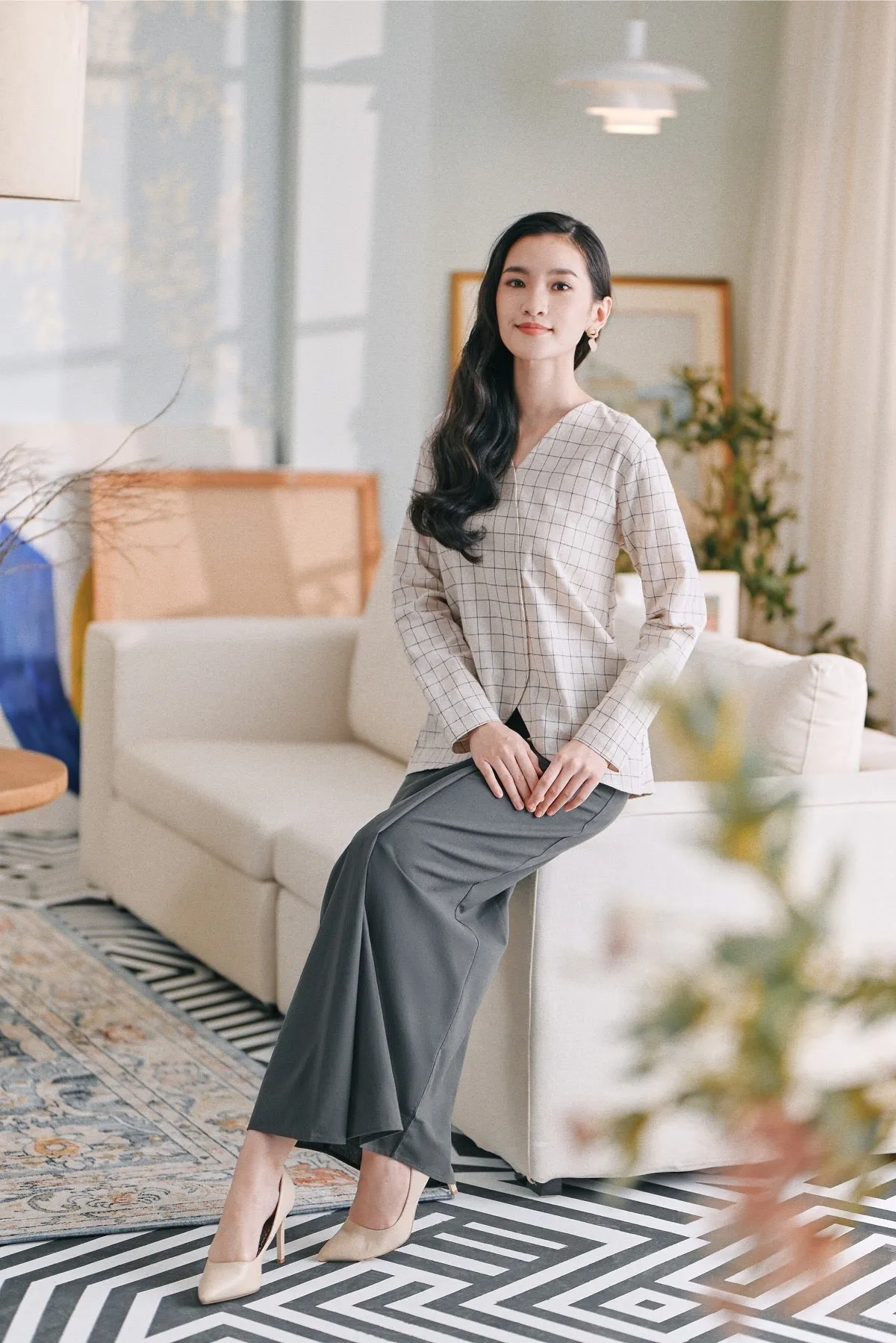 The Caya Women Bulan Blouse - Good Champagne Checked