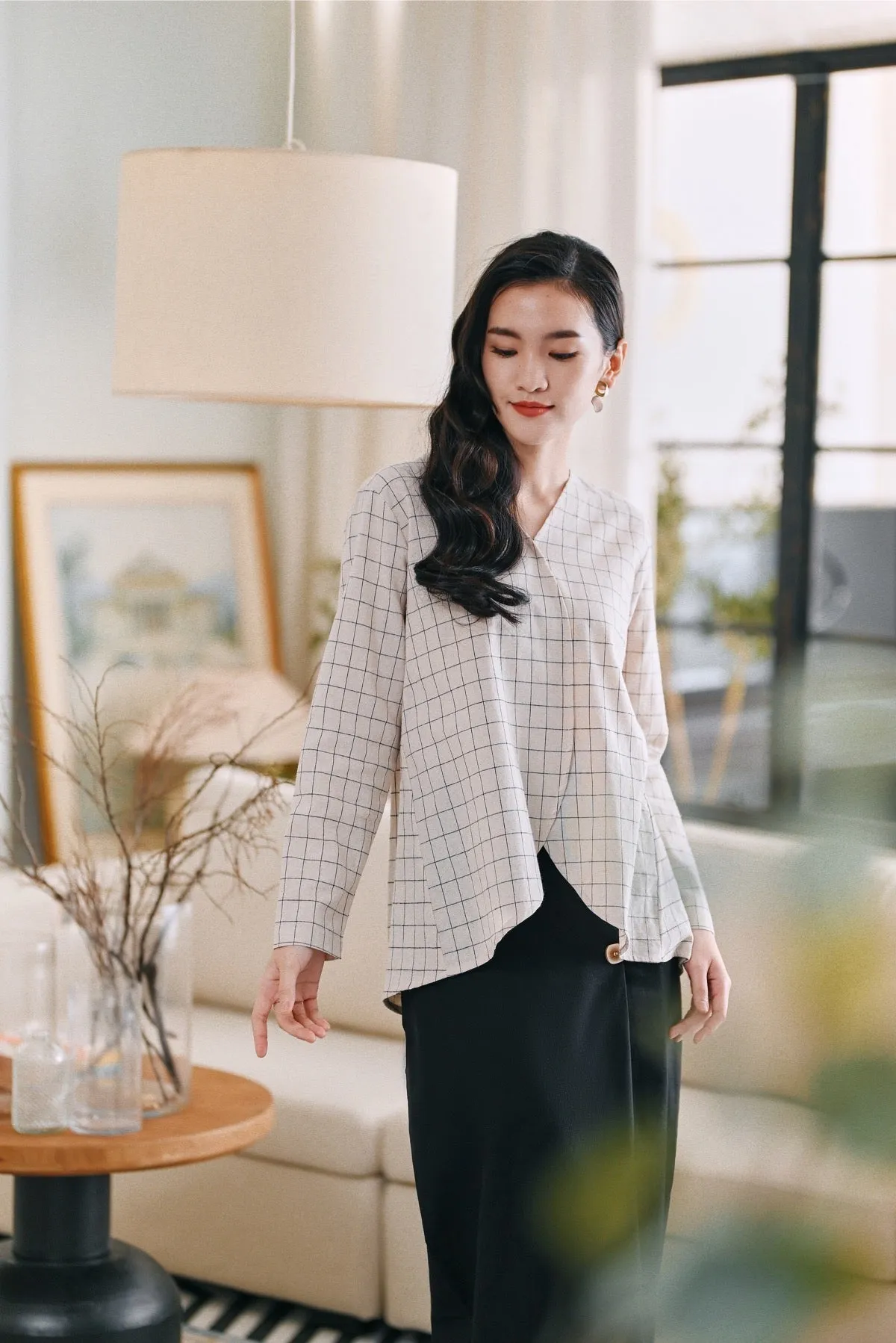 The Caya Women Bulan Blouse - Good Champagne Checked