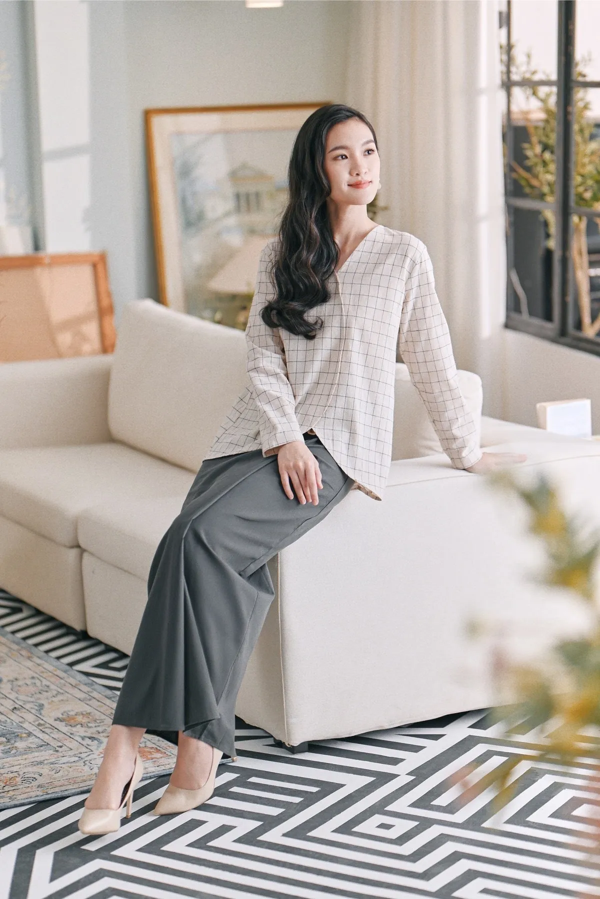 The Caya Women Bulan Blouse - Good Champagne Checked